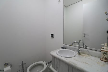 Apartamento para alugar com 180m², 4 quartos e 2 vagasLavabo