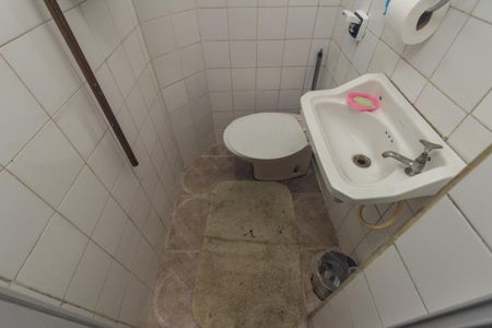 Apartamento à venda com 100m², 2 quartos e sem vagaBanheiro de Serviço