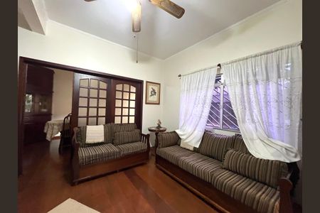 Casa à venda com 143m², 2 quartos e 1 vagaSala