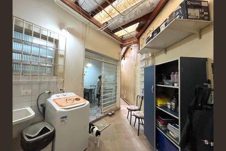 Casa à venda com 143m², 2 quartos e 1 vagaÁrea de Serviço