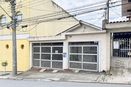 Casa à venda com 128m², 3 quartos e 2 vagasFachada + plaquinha