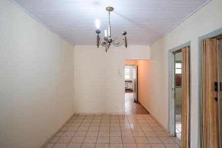Casa à venda com 128m², 3 quartos e 2 vagasSala