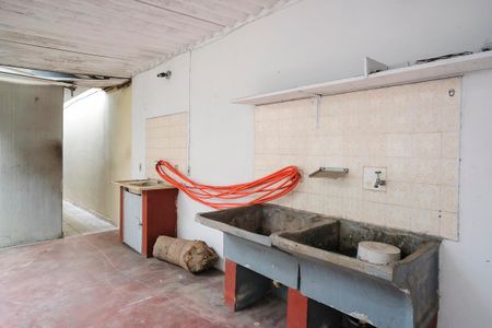 Casa à venda com 128m², 3 quartos e 2 vagasÁrea de serviço