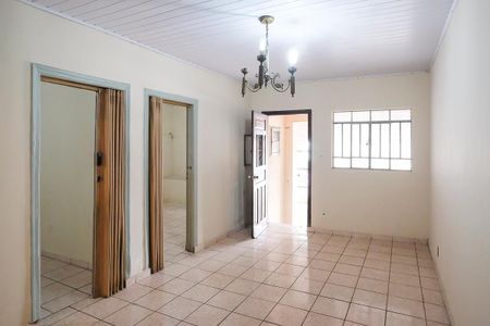 Casa à venda com 128m², 3 quartos e 2 vagasSala