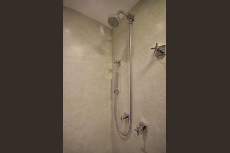 Apartamento à venda com 57m², 1 quarto e 1 vaga Apartamento à venda com 57m², 1 quarto e 1 vagaChuveiro do Banheiro