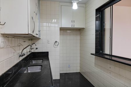 Casa à venda com 305m², 3 quartos e 3 vagas Casa à venda com 305m², 3 quartos e 3 vagasCozinha