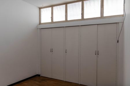 Casa à venda com 305m², 3 quartos e 3 vagas Casa à venda com 305m², 3 quartos e 3 vagasSala 2