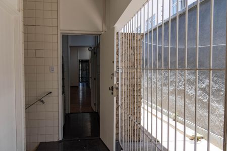 Casa à venda com 305m², 3 quartos e 3 vagas Casa à venda com 305m², 3 quartos e 3 vagasÁrea de Serviço