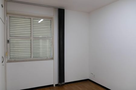 Casa à venda com 305m², 3 quartos e 3 vagas Casa à venda com 305m², 3 quartos e 3 vagasSuíte