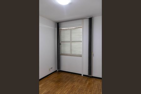 Casa à venda com 305m², 3 quartos e 3 vagas Casa à venda com 305m², 3 quartos e 3 vagasQuarto 1