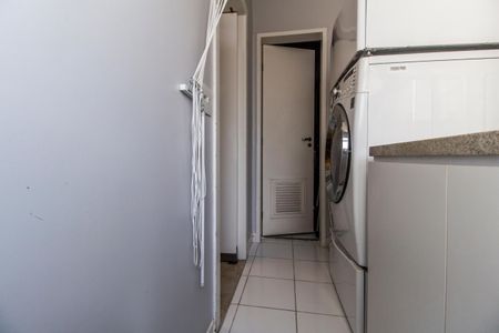 Apartamento à venda com 94m², 3 quartos e 1 vagaÁrea de Serviço