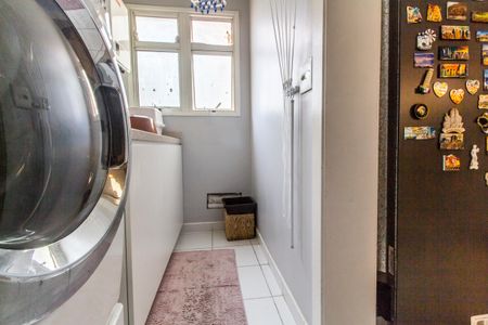 Apartamento à venda com 94m², 3 quartos e 1 vagaÁrea de Serviço