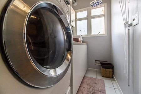 Apartamento à venda com 94m², 3 quartos e 1 vagaÁrea de Serviço