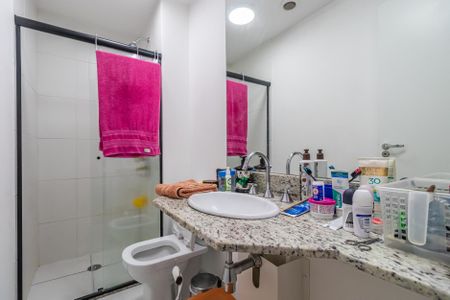 Apartamento à venda com 83m², 3 quartos e 2 vagasBanheiro da Suíte