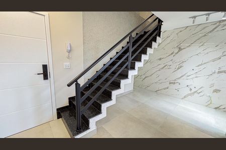 Apartamento à venda com 140m², 3 quartos e 4 vagasEscada