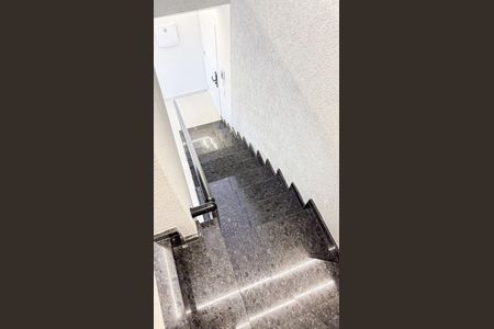 Apartamento à venda com 140m², 3 quartos e 4 vagasEscada