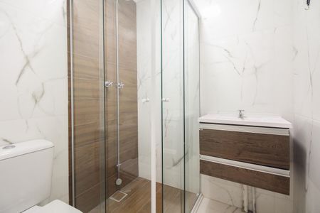 Apartamento à venda com 70m², 3 quartos e 2 vagas Apartamento à venda com 70m², 3 quartos e 2 vagasBanheiro Social