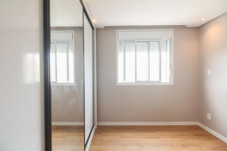 Apartamento à venda com 70m², 3 quartos e 2 vagas Apartamento à venda com 70m², 3 quartos e 2 vagasSuíte