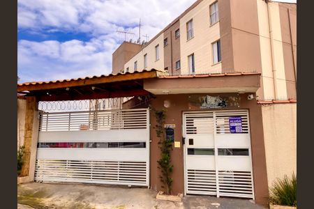 Apartamento para alugar com 47m², 2 quartos e 1 vagaFachada e plaquinha