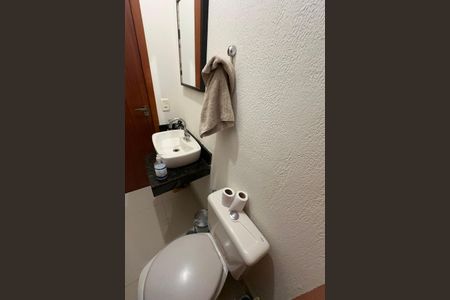 Casa à venda com 139m², 3 quartos e 4 vagasLavabo