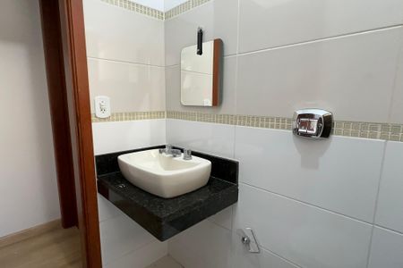 Casa à venda com 139m², 3 quartos e 4 vagasBanheiro