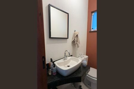 Casa à venda com 139m², 3 quartos e 4 vagasLavabo