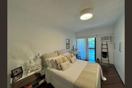 Apartamento à venda com 240m², 4 quartos e 3 vagasSuíte 1