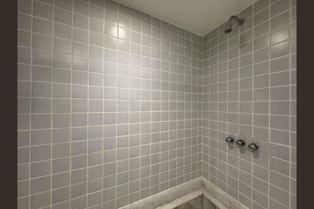 Apartamento à venda com 240m², 4 quartos e 3 vagasSuíte 2 - Banheiro