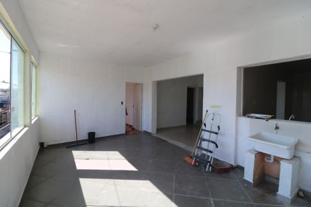 Casa para alugar com 96m², 2 quartos e sem vagaÁrea de Serviço