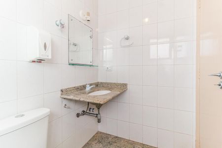 Apartamento para alugar com 65m², 2 quartos e 1 vaga Apartamento para alugar com 65m², 2 quartos e 1 vagaBanheiro da Suíte