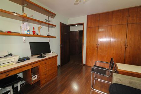 Apartamento para alugar com 237m², 5 quartos e 2 vagasQuarto 2