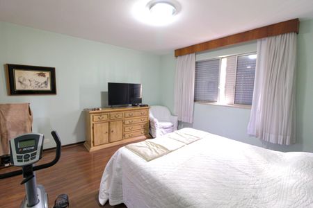 Apartamento para alugar com 237m², 5 quartos e 2 vagasSuíte 1