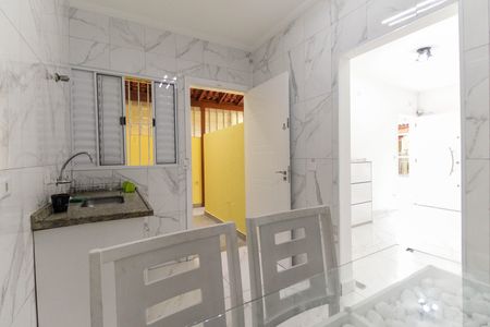 Casa de condomínio à venda com 65m², 2 quartos e 1 vaga Casa de condomínio à venda com 65m², 2 quartos e 1 vagaCozinha