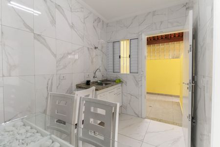 Casa de condomínio à venda com 65m², 2 quartos e 1 vaga Casa de condomínio à venda com 65m², 2 quartos e 1 vagaCozinha