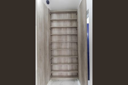 Casa de condomínio à venda com 65m², 2 quartos e 1 vaga Casa de condomínio à venda com 65m², 2 quartos e 1 vagaCorredor