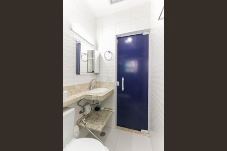 Casa de condomínio à venda com 65m², 2 quartos e 1 vaga Casa de condomínio à venda com 65m², 2 quartos e 1 vagaBanheiro