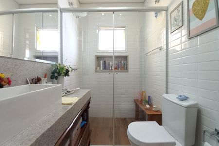 Casa de condomínio à venda com 310m², 5 quartos e 4 vagasBanheiro da Suíte 2