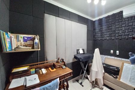 Casa de condomínio à venda com 310m², 5 quartos e 4 vagasQuarto 5