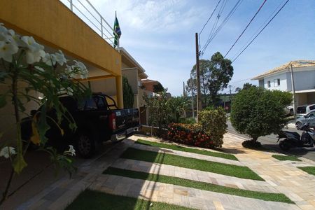 Casa de condomínio à venda com 310m², 5 quartos e 4 vagasFachada da casa