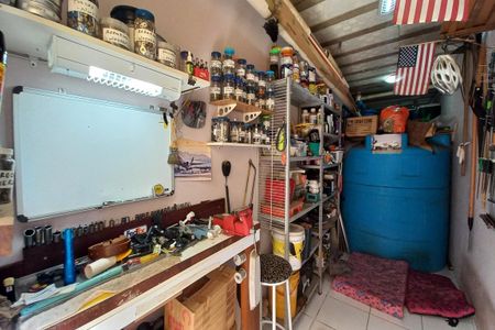 Casa de condomínio à venda com 310m², 5 quartos e 4 vagasDepósito