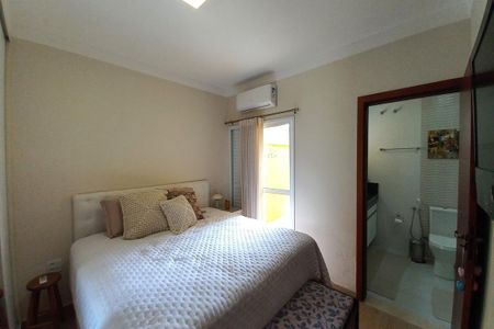 Casa de condomínio à venda com 310m², 5 quartos e 4 vagasSuíte