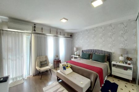 Casa de condomínio à venda com 310m², 5 quartos e 4 vagasSuíte 2