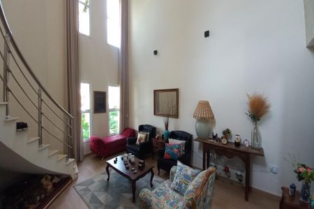 Casa de condomínio à venda com 310m², 5 quartos e 4 vagasSala