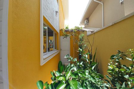 Casa de condomínio à venda com 310m², 5 quartos e 4 vagasCorredor de Acesso