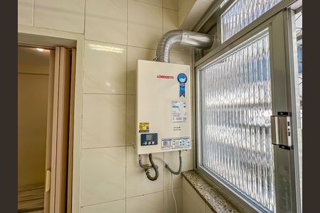 Apartamento à venda com 87m², 3 quartos e 1 vagaÁrea de Serviço