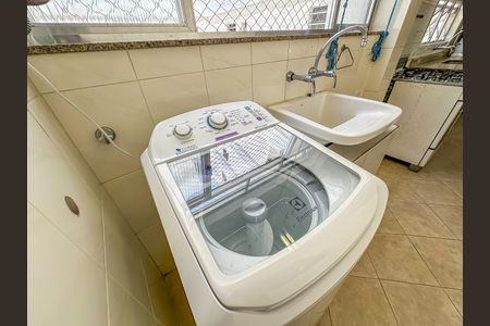 Apartamento à venda com 87m², 3 quartos e 1 vagaÁrea de Serviço