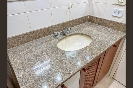 Apartamento à venda com 87m², 3 quartos e 1 vagaQuarto Suíte 2 Banheiro