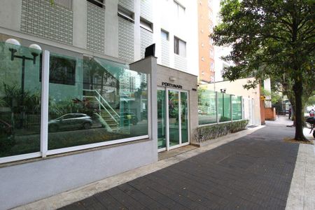 Apartamento à venda com 116m², 3 quartos e 1 vaga Apartamento à venda com 116m², 3 quartos e 1 vagaFachada