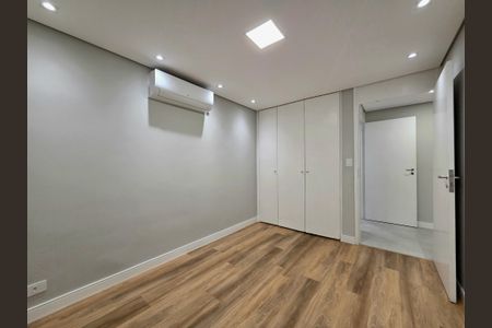 Apartamento à venda com 116m², 3 quartos e 1 vaga Apartamento à venda com 116m², 3 quartos e 1 vagaQuarto 1