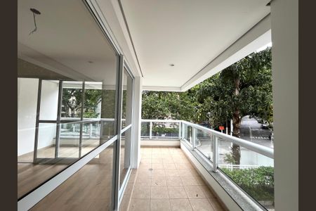 Apartamento para alugar com 123m², 4 quartos e 2 vagasVaranda do Quarto 3